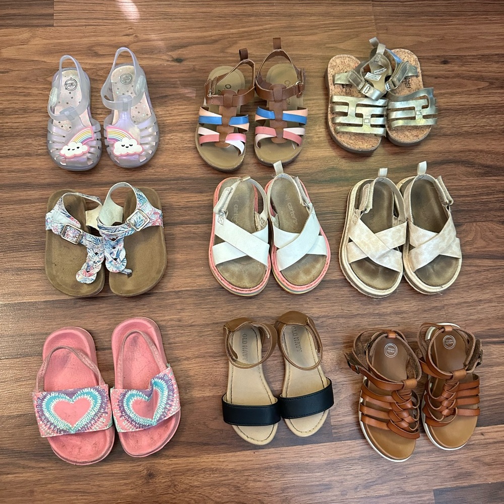 Toddler lot size 6 sandals